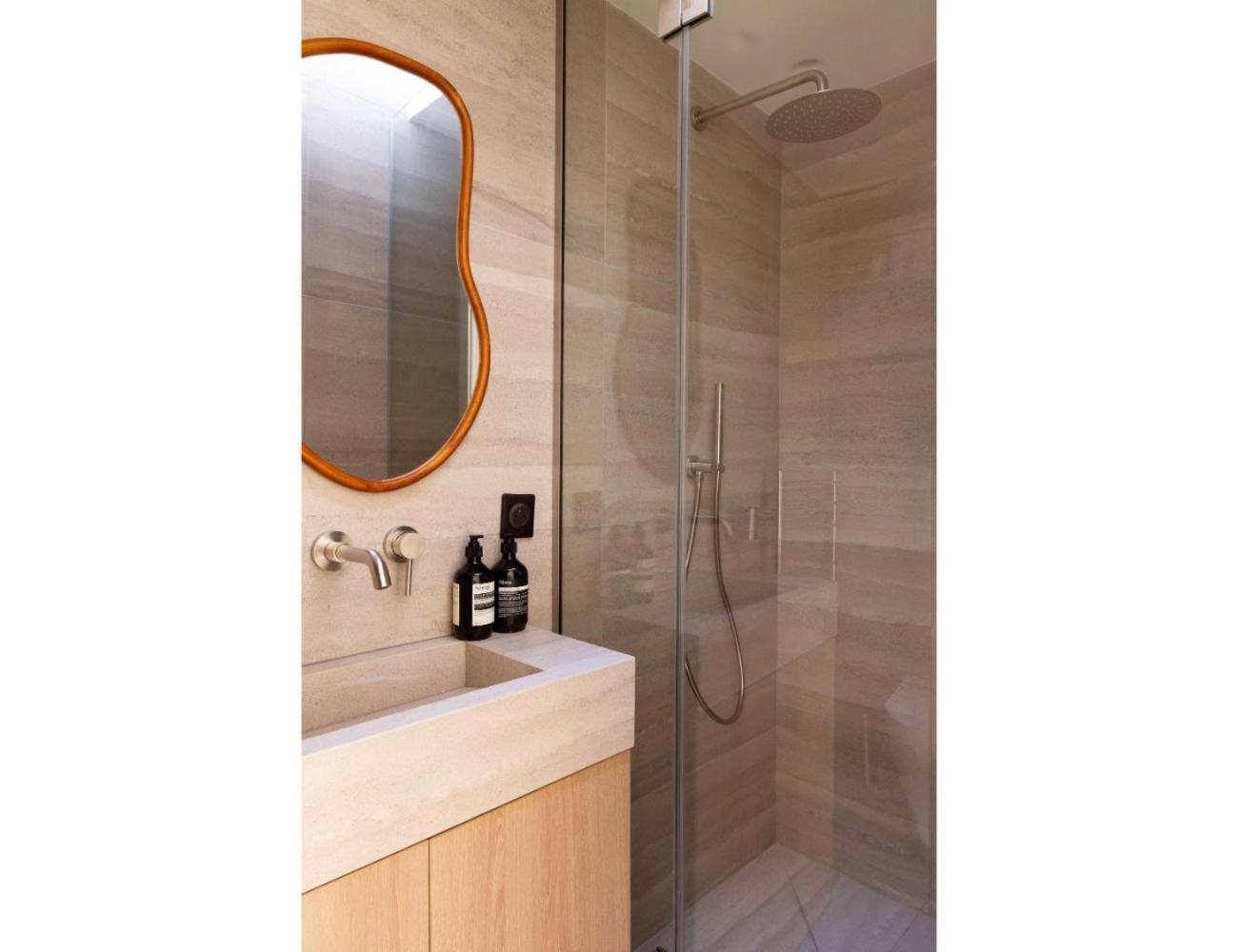 Elegant Apartment- 2br-6p- Le Marais * Paris